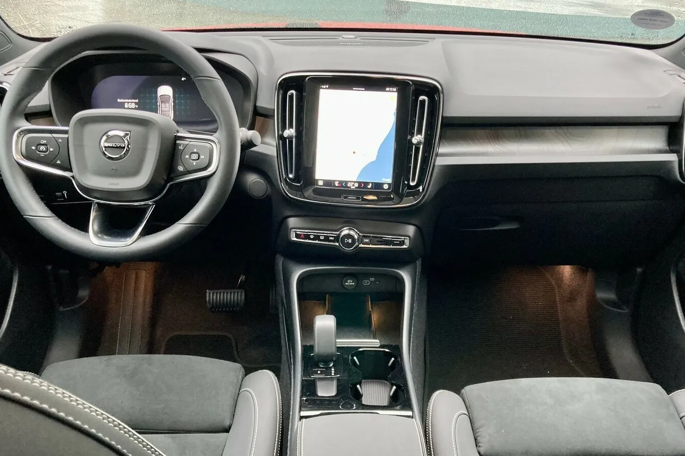 Das C40-Interieur ist grundsätzlich aus dem XC40 bekannt. Klassisches Volvo-Layout eben.