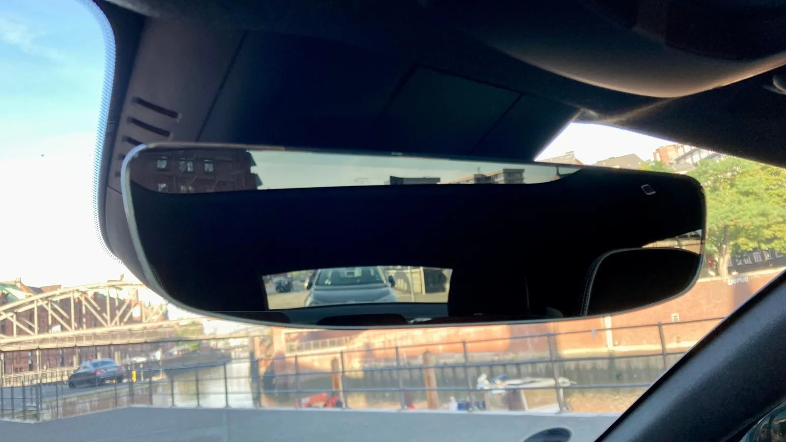 Könnte besser sein im elektrischen Kompakt-SUV: der Blick nach hinten.