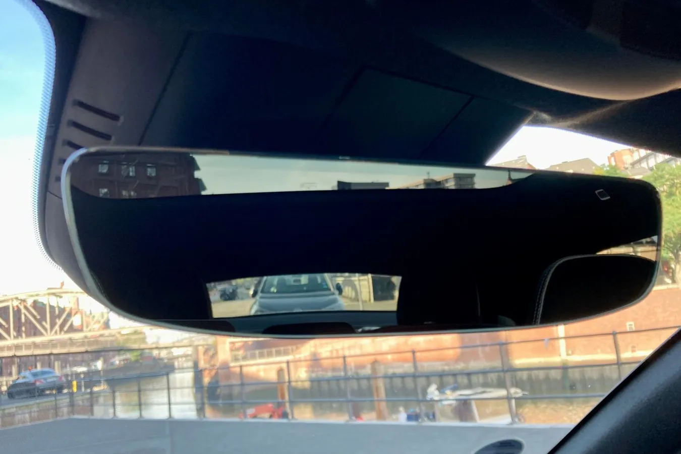 Könnte besser sein im elektrischen Kompakt-SUV: der Blick nach hinten.