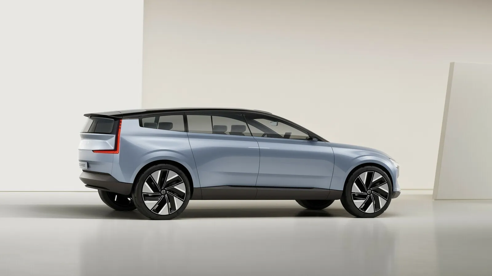 Die Studie Concept Recharge könnte auf einen Crossover-Kombi der gehobenen Mittelklasse von Volvo hindeuten.