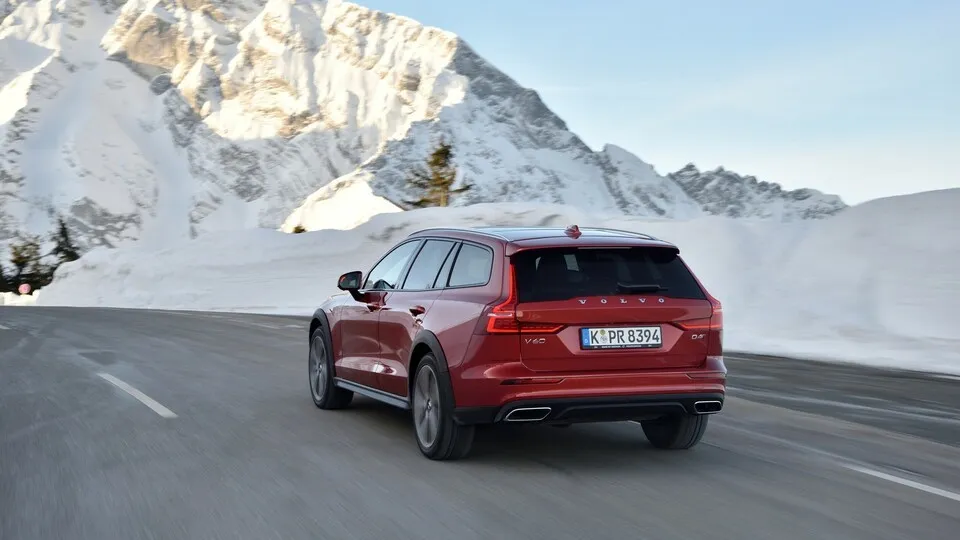 Volvo V60 Cross Country: "Kombi- und Offroad-Qualitäten"
