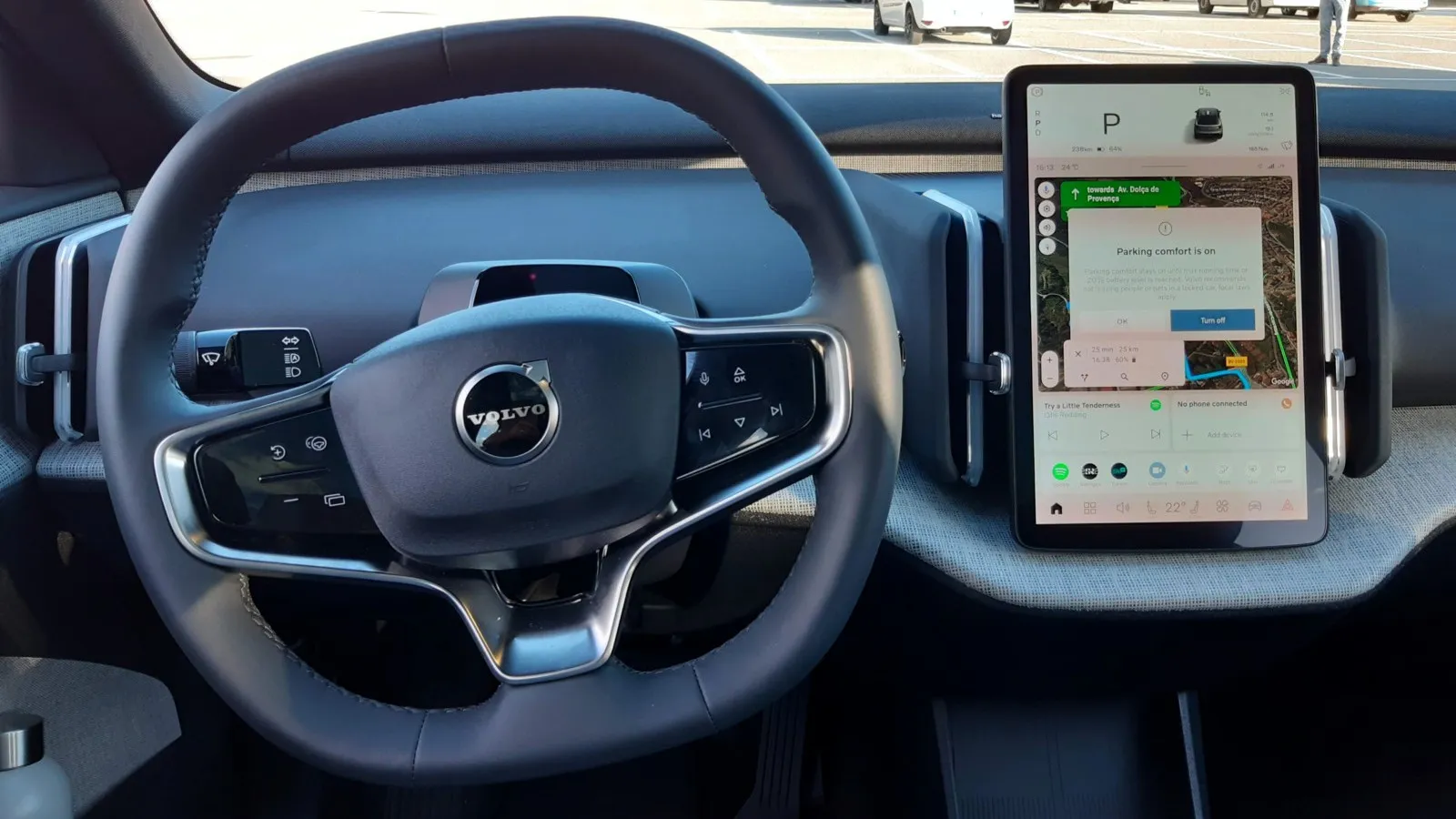Neues Bedienkonzept mit 12,3-Zoll-Zentralmonitor, aber ohne Fahrerdisplay im Volvo EX30.