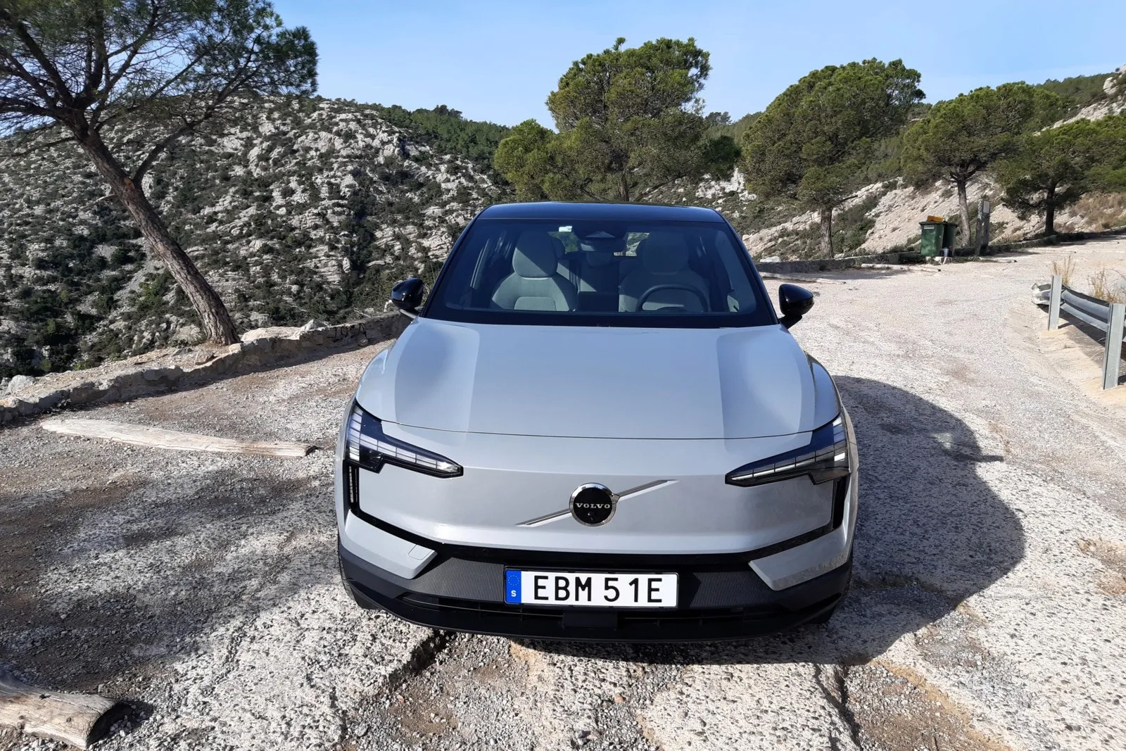 Das subkompakte Elektro-SUV von Volvo ist 4,23 Meter lang, 1,84 Meter breit und 1,55 Meter hoch.