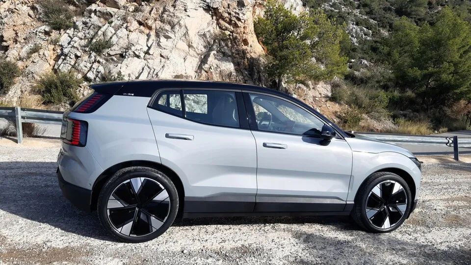 Neues kleines Elektro-SUV von Volvo: Das Design des EX30 ist so minimalistisch wie modern.