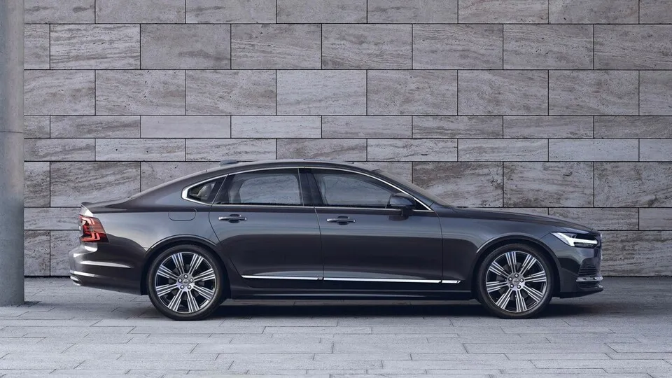 Sieger unserer Wartungskosten-Analyse unter Diesel-Limousinen der oberen Mittelklasse: der Volvo S90 B5 AWD..