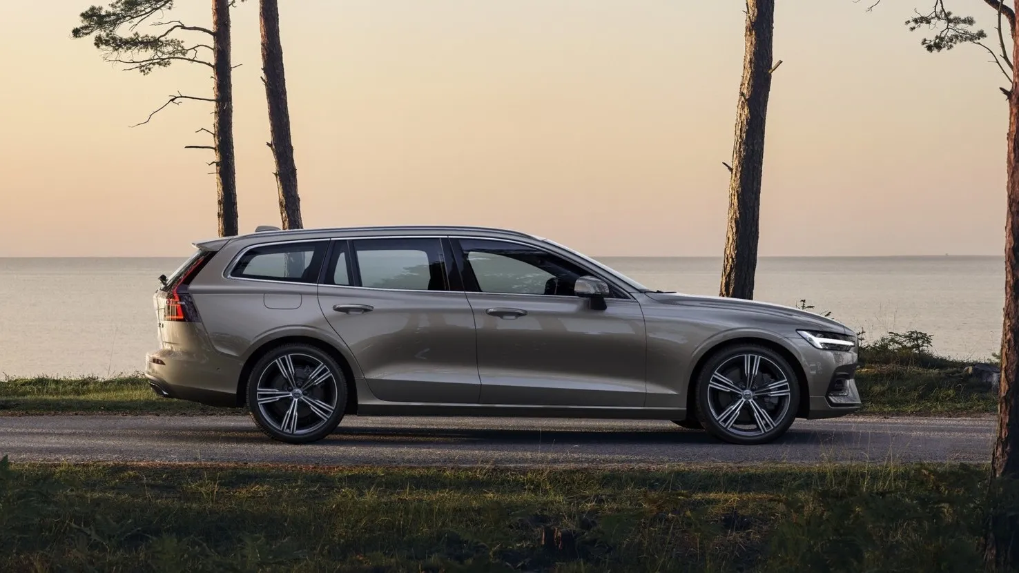 Volvo V60 B4 Automatik: Auf Platz zwei kann sich der Volvo mit Wartungskosten von knapp 2.700 Euro behaupten.
