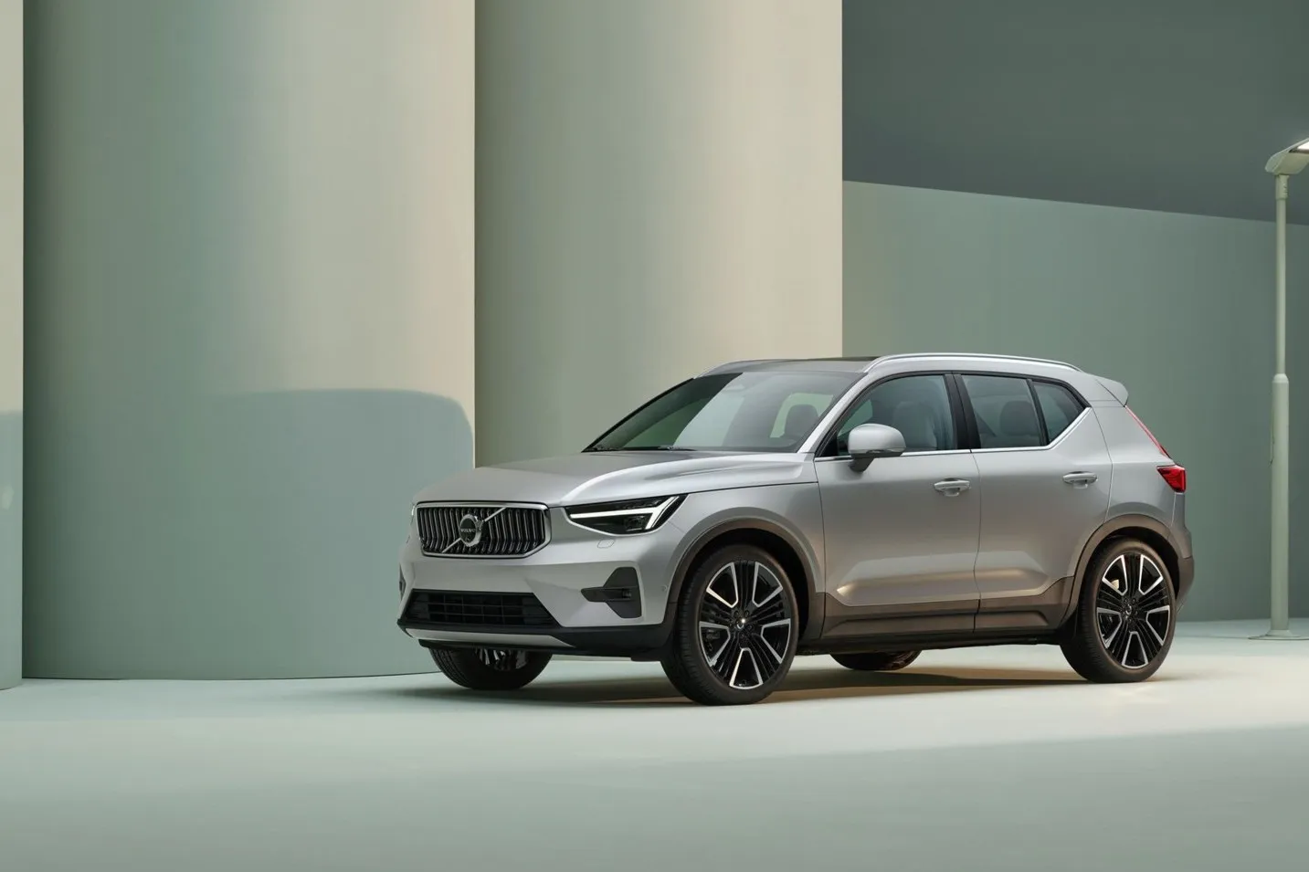 Volvo XC40 B4 Plus Dark AWD: 66 oder 62 Cent je Kilometer bei 36 oder 48 Monaten Haltedauer.
