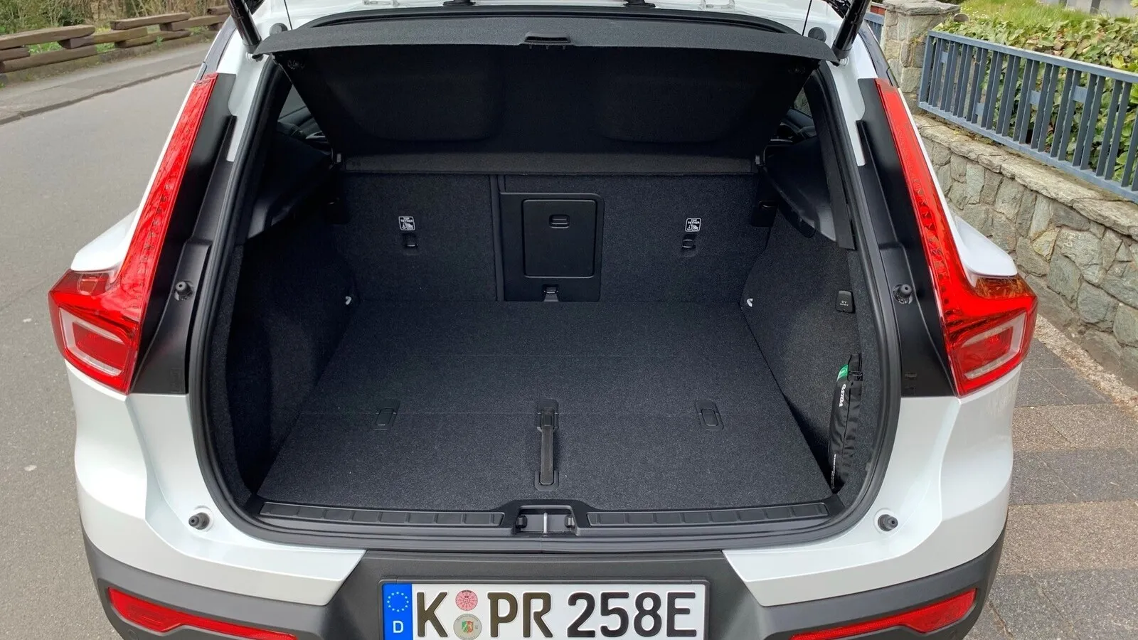 Auch das Kofferraumvolumen kann sich sehen lassen: 414 - 1290 Liter hinten …