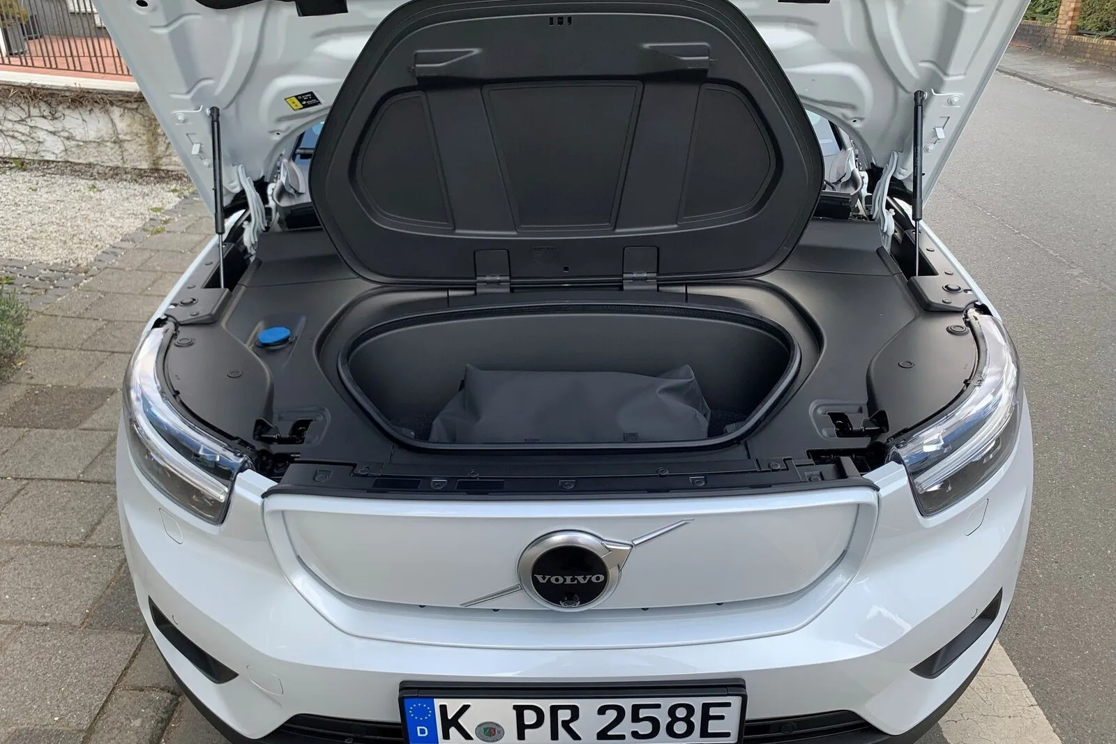 und 31 Liter unter der Motorhaube.