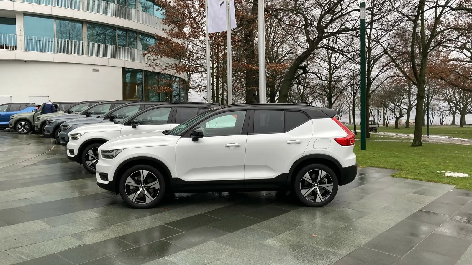 Ebenso bekannte Seitenlinie am schwedischen Elektro-SUV.