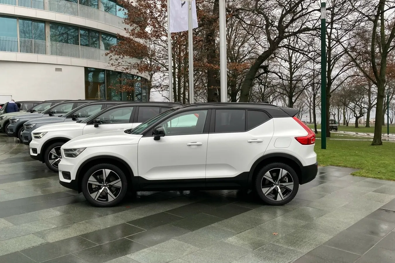 Ebenso bekannte Seitenlinie am schwedischen Elektro-SUV.