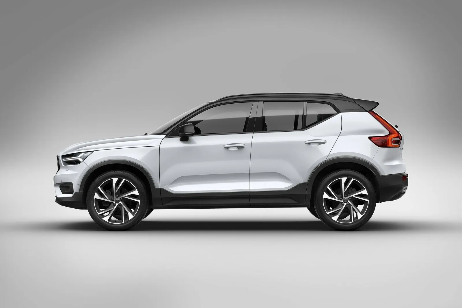 Platz 6 mit 47,8 Prozent Händlereinkaufswert: der Volvo XC40 B4 AWD Momentum Pro.