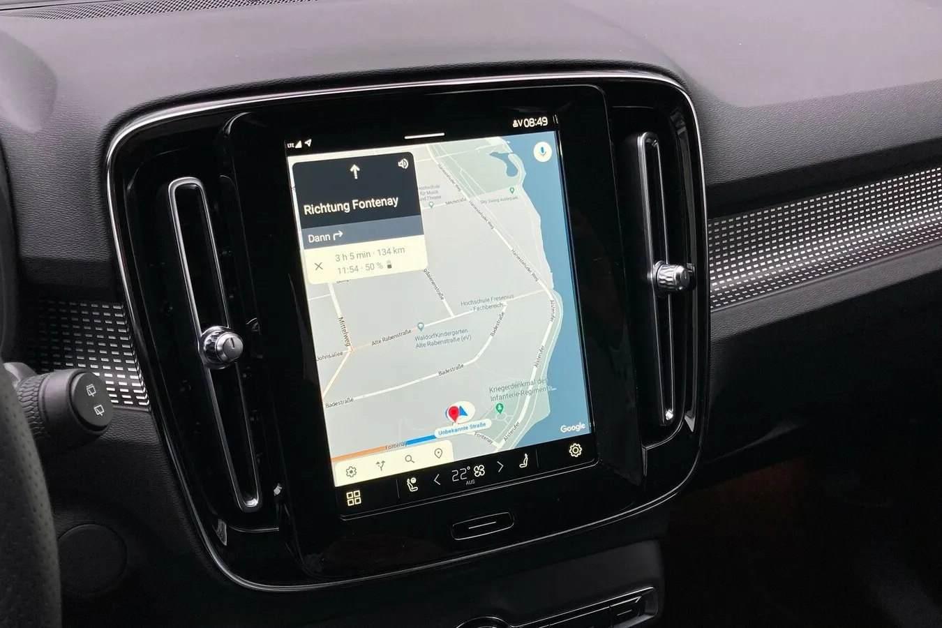 … das Infotainment-System kommt jetzt aber von Google.