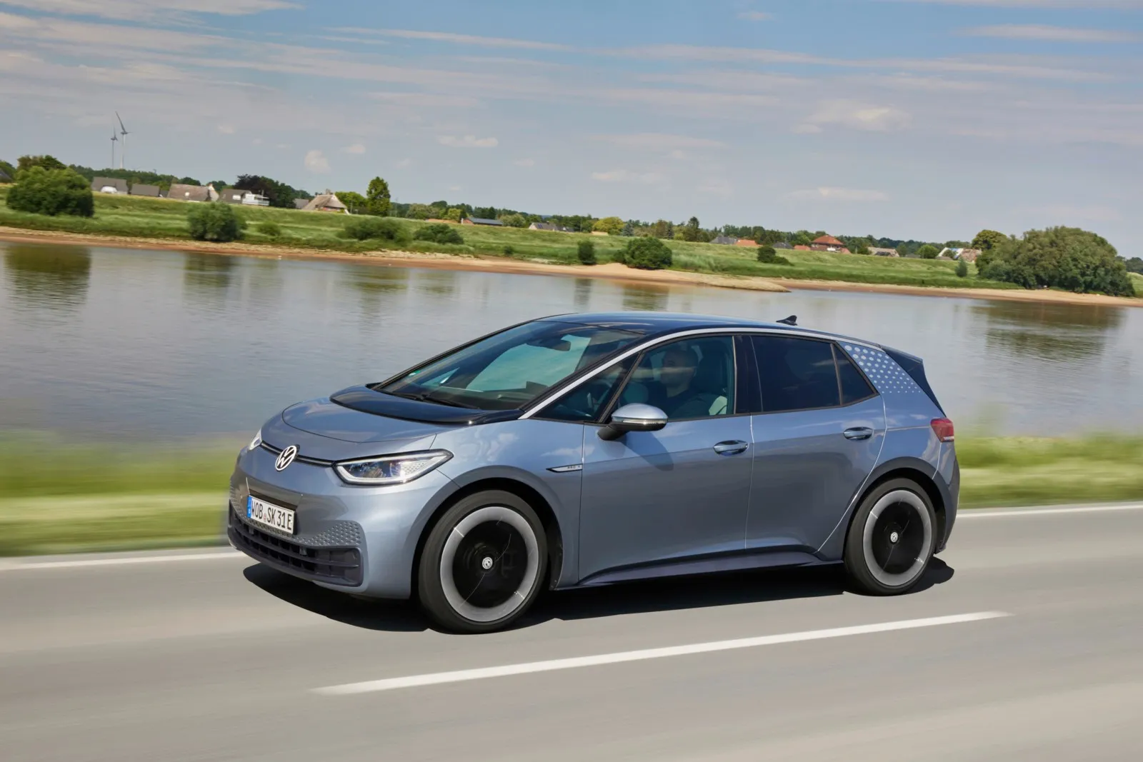 … VW ID Pro Performance (1.634 zu 801 Euro).