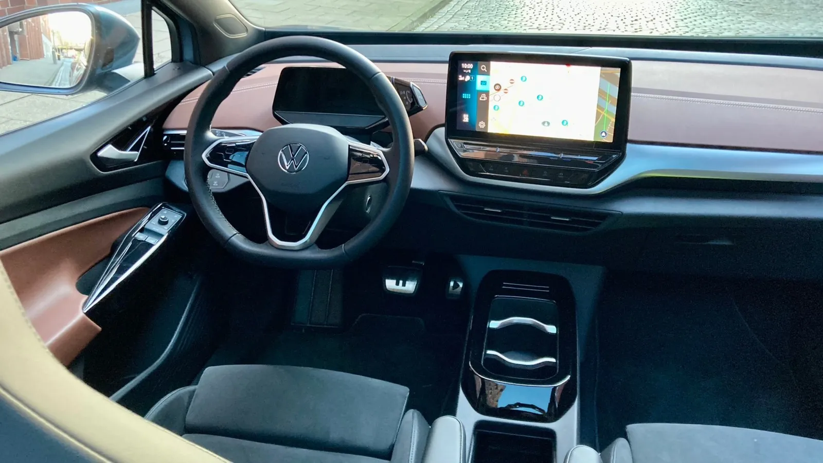 Den 12-Zoll-Monitor gibt´s im ID.4 nur mit einem der beiden Infotainment-Pakete inklusive Navi. Serie sind 10 Zoll.