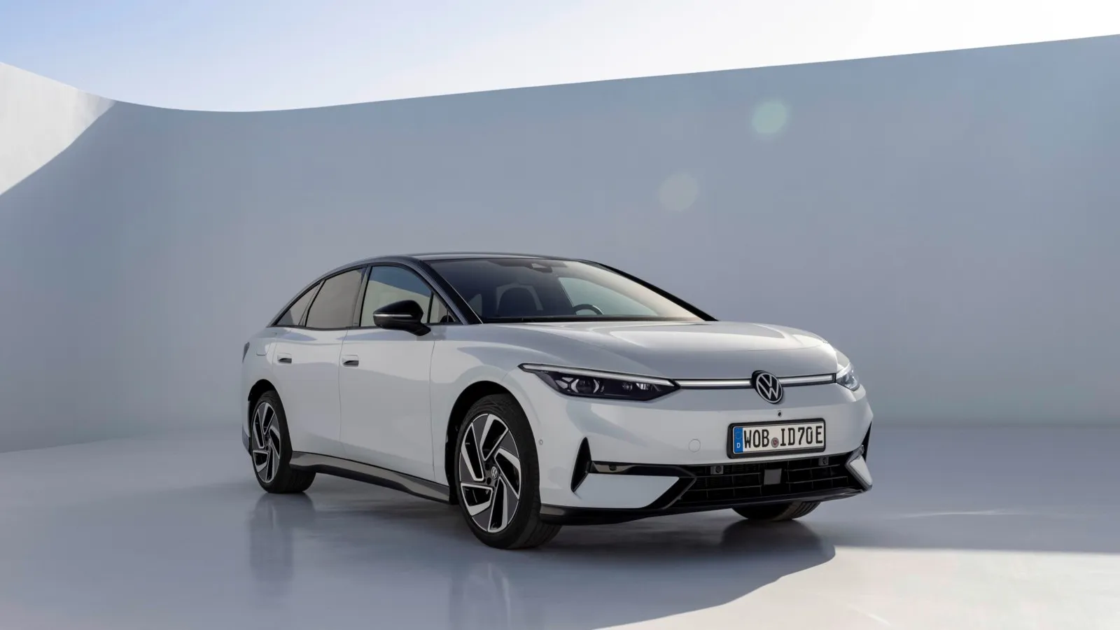 Soll der neue ID.7 den Passat ersetzen? Vorerst wird es den Stromer und den klassischen Wolfsburger Dienstwagen parallel geben – auch auf der IAA Mobility.