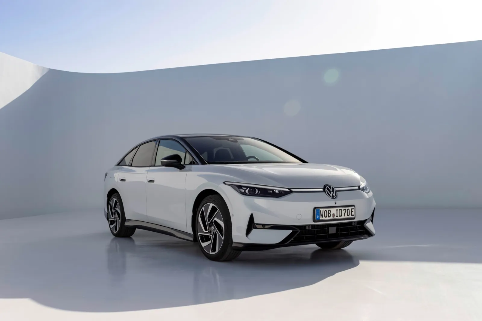 Soll der neue ID.7 den Passat ersetzen? Vorerst wird es den Stromer und den klassischen Wolfsburger Dienstwagen parallel geben – auch auf der IAA Mobility.