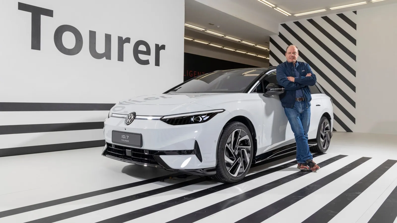 Anfang Februar war unser Autor Michael Neher mit dabei, als Volkswagen den neuen ID.7 Tourer erstmals der internationalen Presse vorstellte.