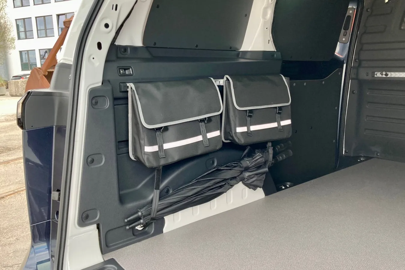 Verschiedene Verstaulösungen bietet VW ebenfalls an – auch gegen Aufpreis.