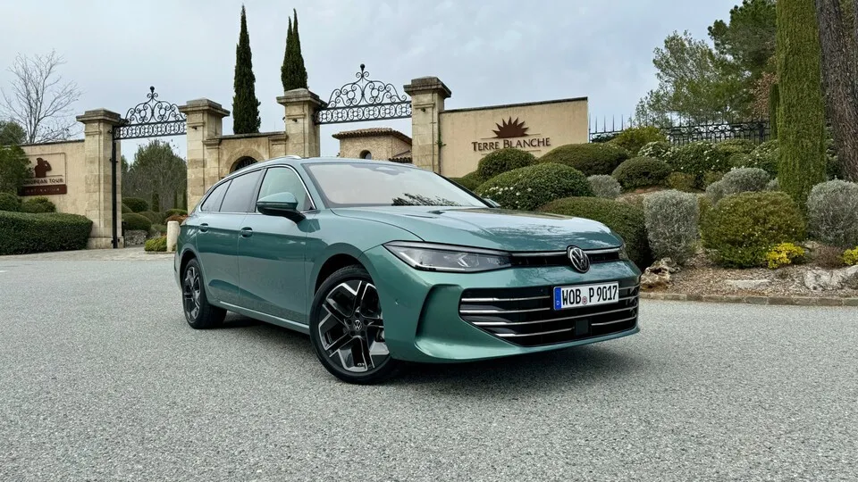 Neuauflage des Passat: Der Mittelklasse-Klassiker ist nur noch als Kombi Variant zu haben.
