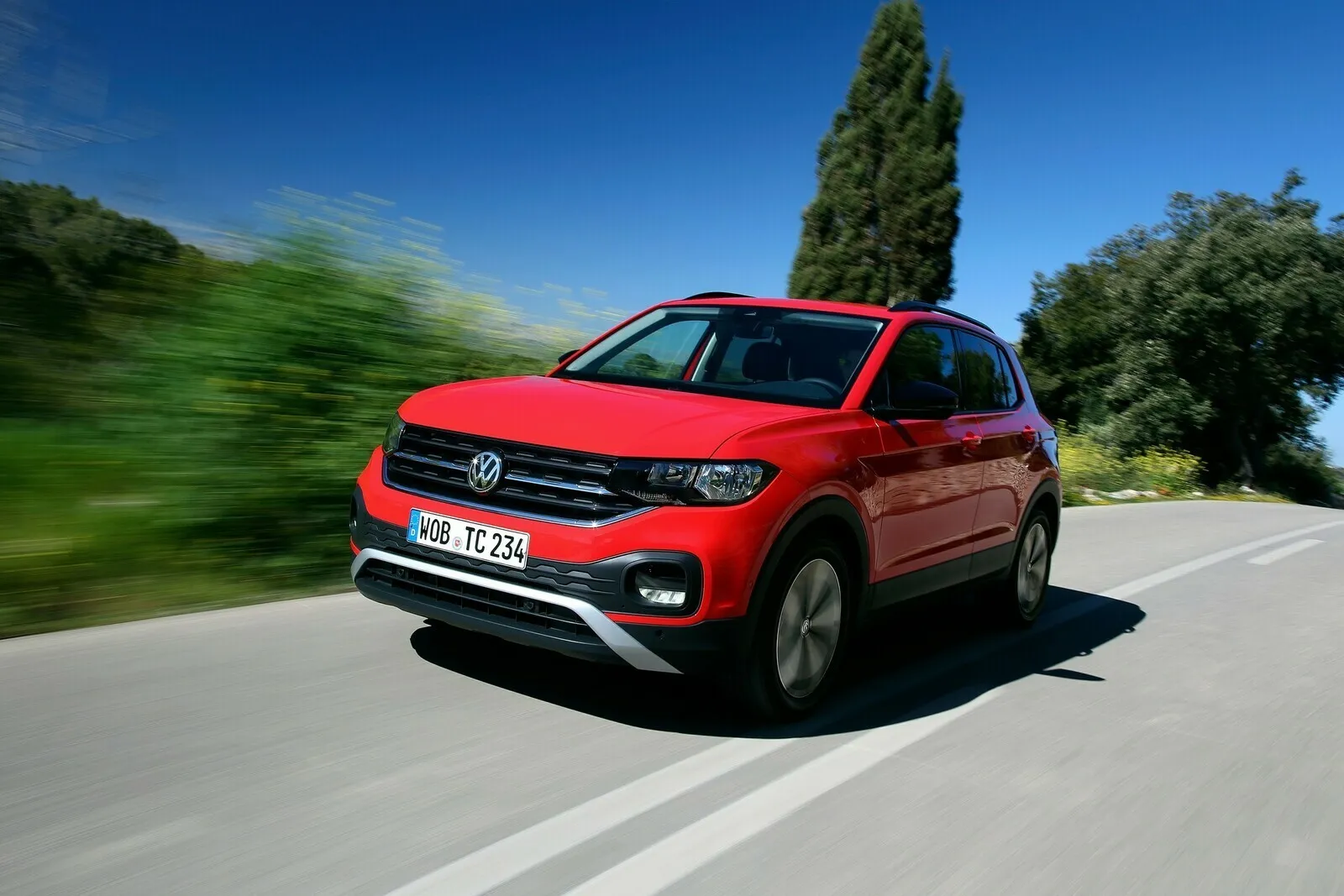 Bei den kleinen SUVs des Volkswagen-Konzerns werden für den T-Cross 1.5 TSI mit 150 PS Wartungskosten von insgesamt 1.165 Euro fällig. Damit ist der kleine Wolfsburger unter seinen Konzerngeschwistern das in dieser Hinsicht teuerste Modell.