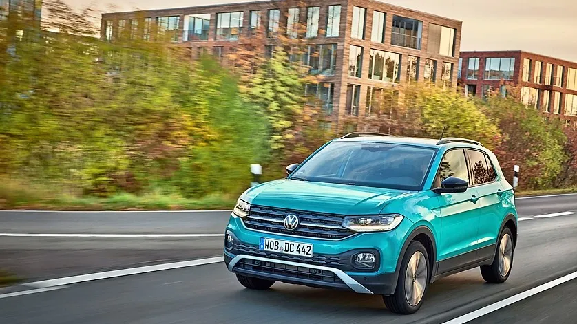 VW T-Cross 1.0 TSI OPF: Platz 3 belegt das kleinste SUV aus Wolfsburg. Mit rund 1.020 Euro liegen seine Wartungskosten nur knapp unter denen des …