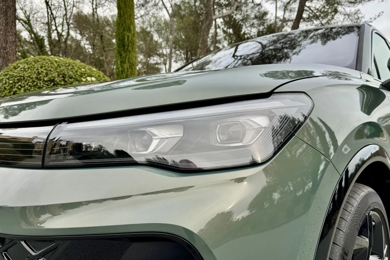 Die höchste Ausbaustufe des Matrix-LED-Lichts war bei VW bislang dem großen SUV Touareg voerbehalten. Jetzt bekommt as auch der Tiguan.