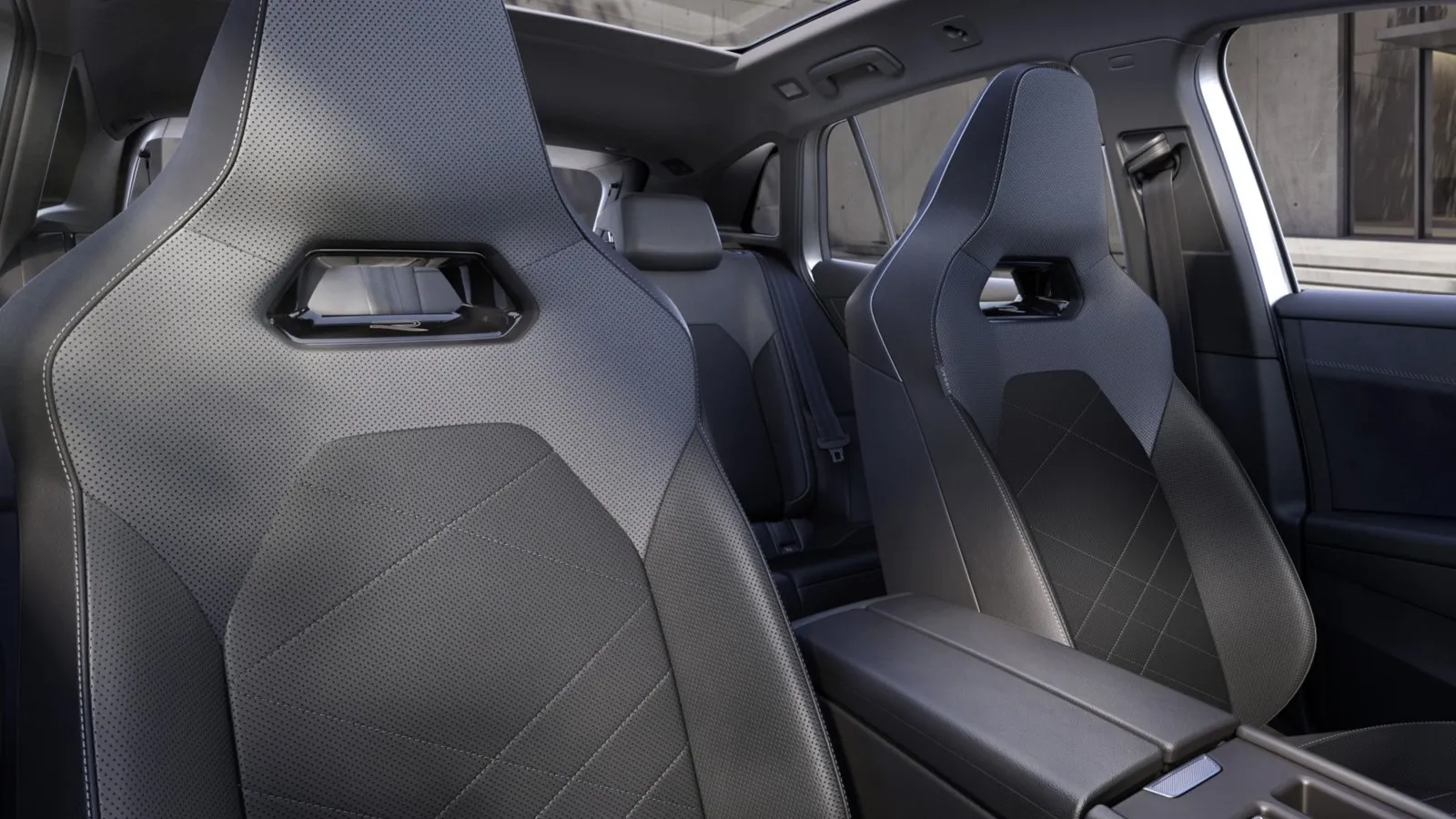 Die Vordersitze des ID Tiguan integrieren die Kopfstützen in der Lehne.