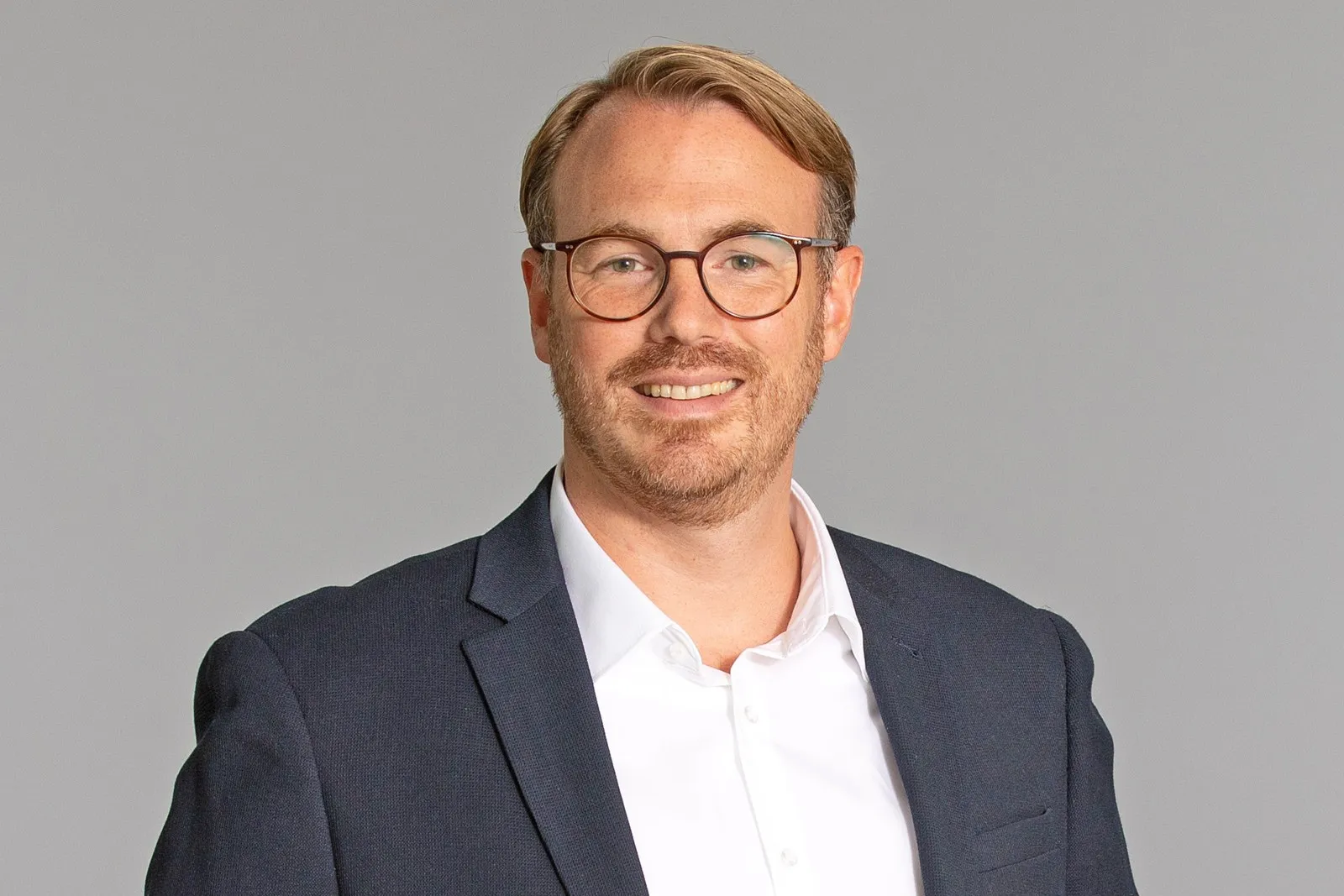 Eric E. Wolf. Manager Rent & Subscription bei Athlon Germany: „Das Autoabo kommt Bedarfen aus Mobilitätslücken nach und dessen Relevanz wird noch größer, da immer mehr Unternehmen weniger langfristige Verpflichtungen eingehen wollen.“