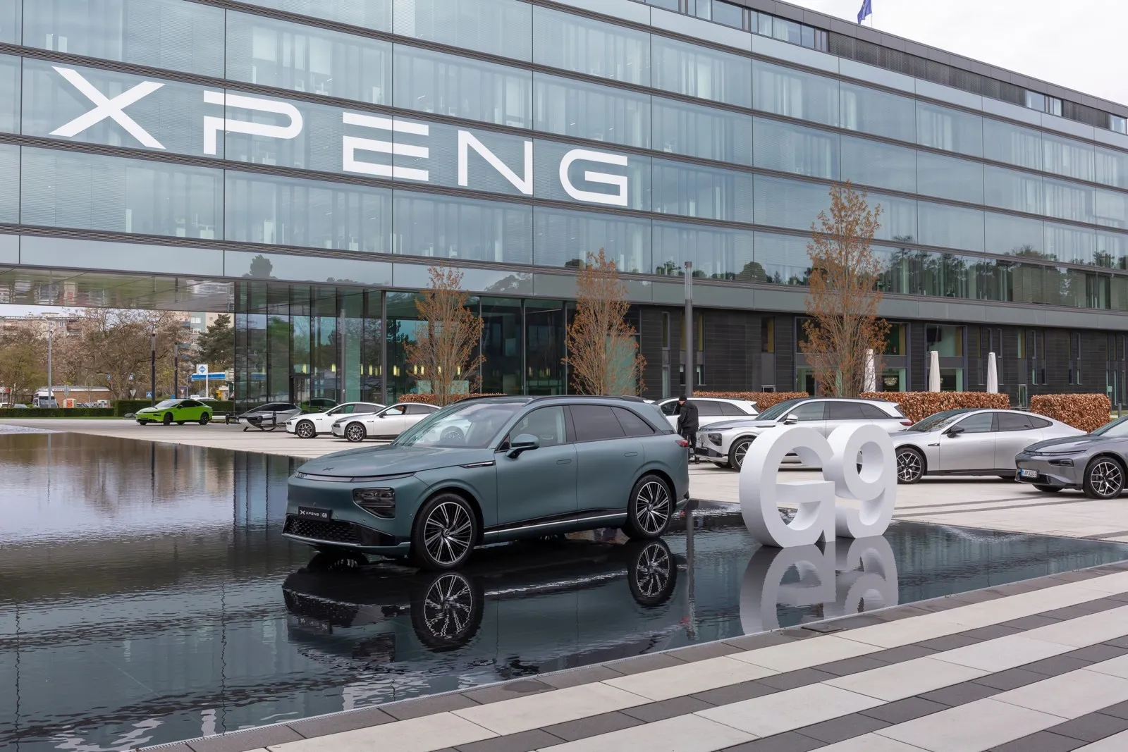 Das SUV ist groß und wirkt dennoch schnittig. Der cW-Wert beträgt 0,272.